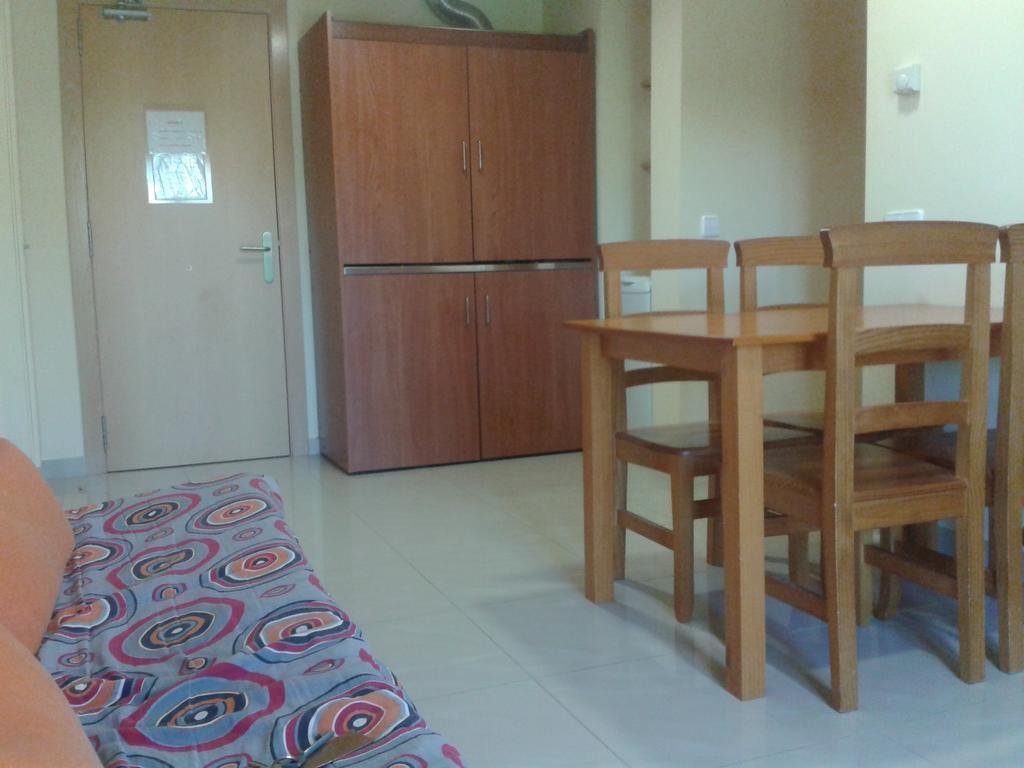 Apartamentos Fonda Finet Sant Felíu de Pallarols Camera foto