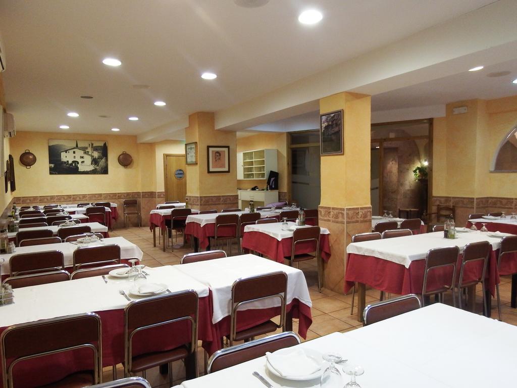 Apartamentos Fonda Finet Sant Felíu de Pallarols Esterno foto